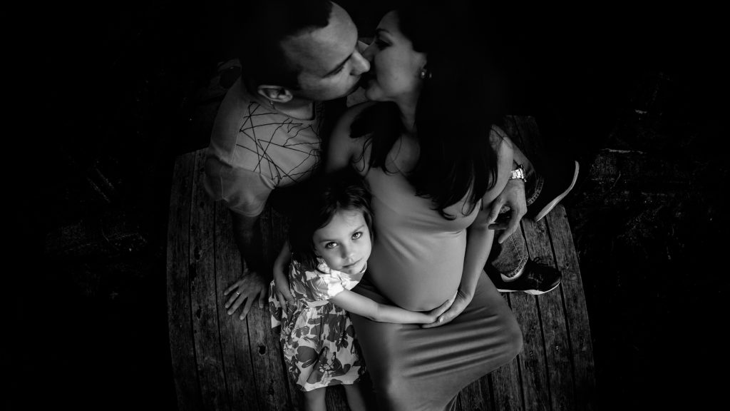 Sleepy Hollow, family photographer, westchester photographer, big sister, maternity, black and white photo